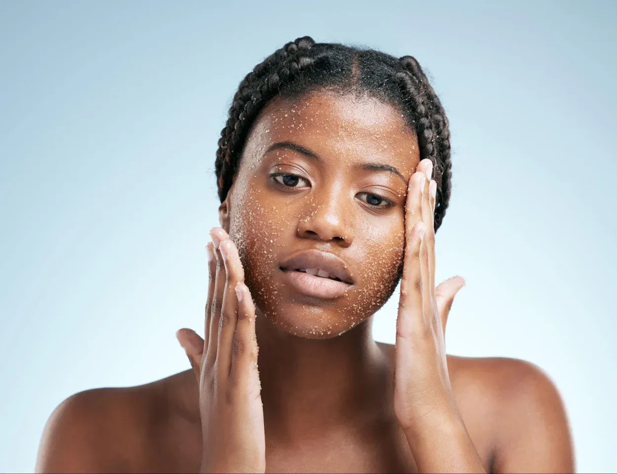 THE DO’S AND DON’TS OF EXFOLIATING ACNE-PRONE SKIN