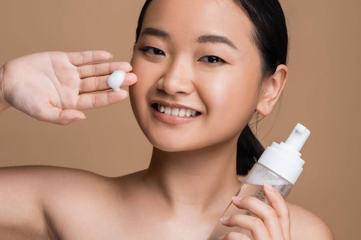 HOW TO TRANSITION TO A NEW SKINCARE ROUTINE WITHOUT IRRITATING YOUR SKIN